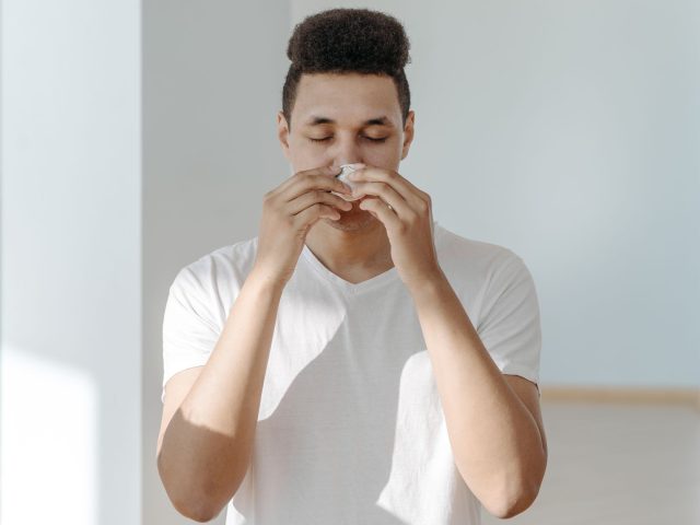 Dès l’hiver, ces gestes simples pour éviter les allergies